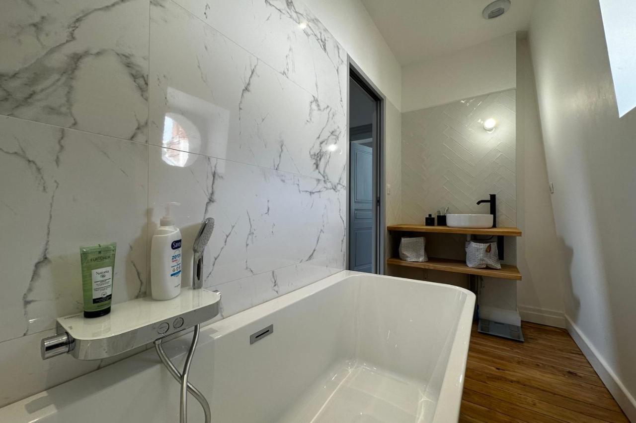 In The Beautiful Districts Of Tours A "Particular" With Great Comfort Villa Ngoại thất bức ảnh